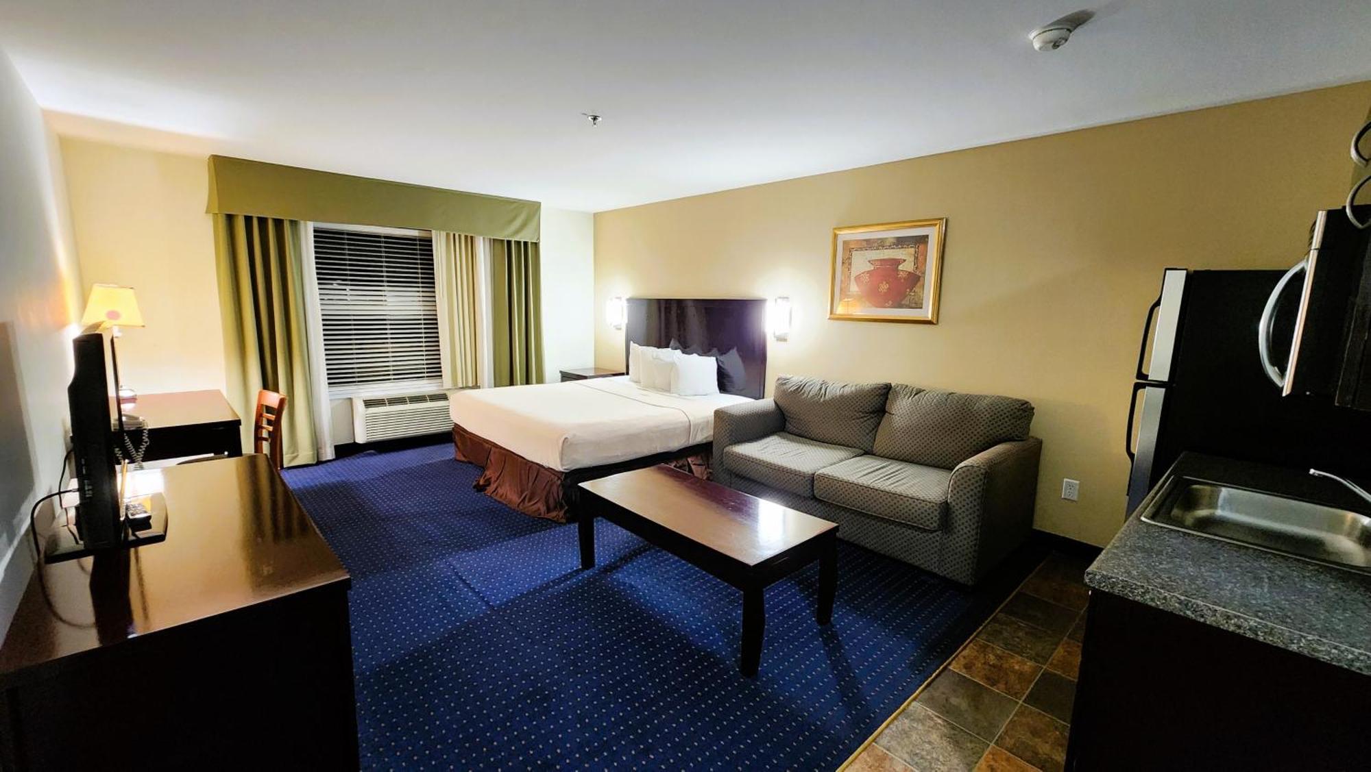 Fairbridge Inn & Suites Canadian Екстериор снимка